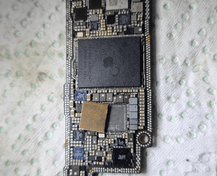 Dual-Layer Board Separation under Scope